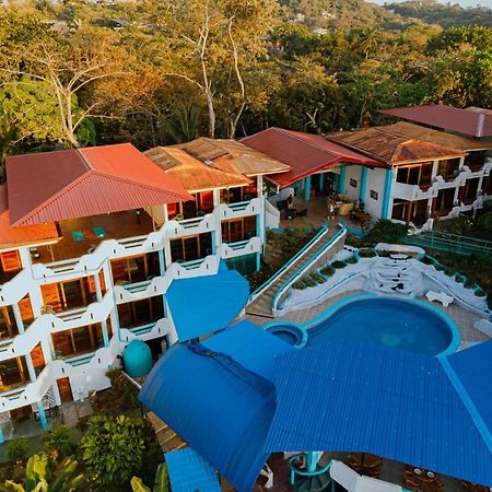 Hotel Planeta Sano Manuel Antonio Exterior photo