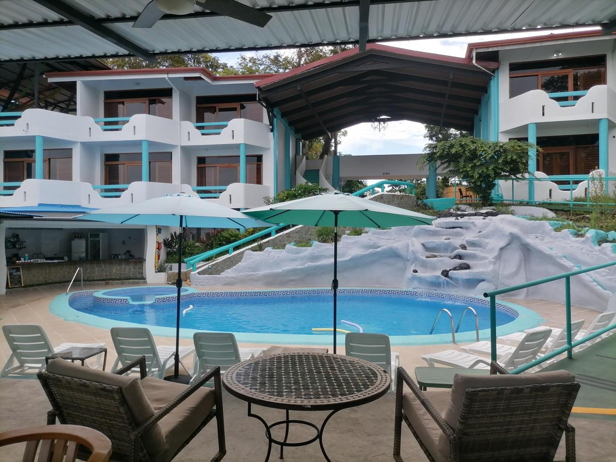 Hotel Planeta Sano Manuel Antonio Exterior photo