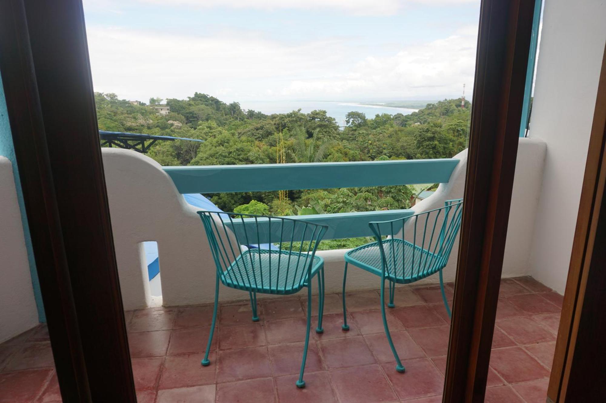 Hotel Planeta Sano Manuel Antonio Exterior photo