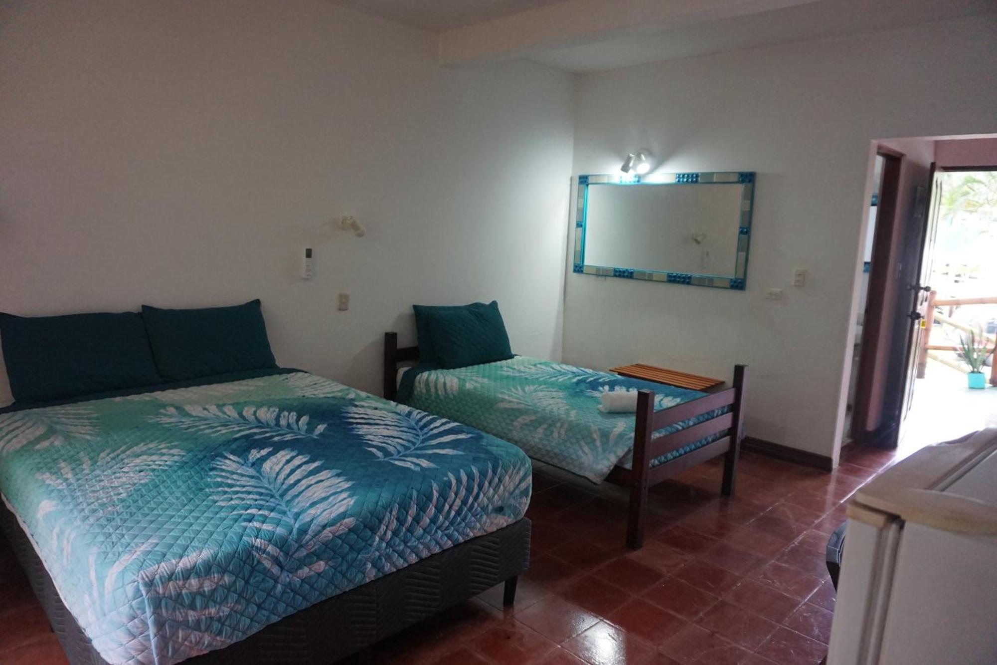 Hotel Planeta Sano Manuel Antonio Exterior photo