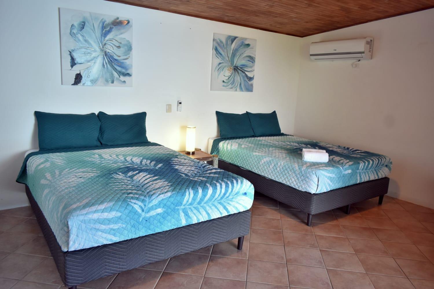 Hotel Planeta Sano Manuel Antonio Exterior photo