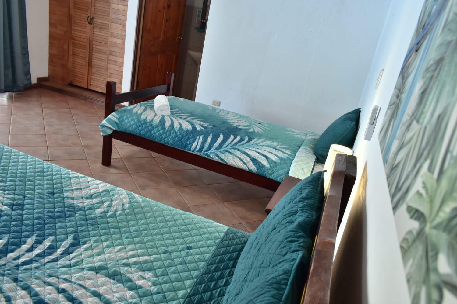 Hotel Planeta Sano Manuel Antonio Exterior photo